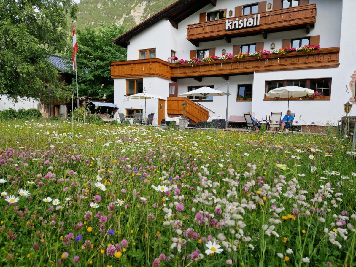 Hotel Kristall Lech am Arlberg Exterior photo